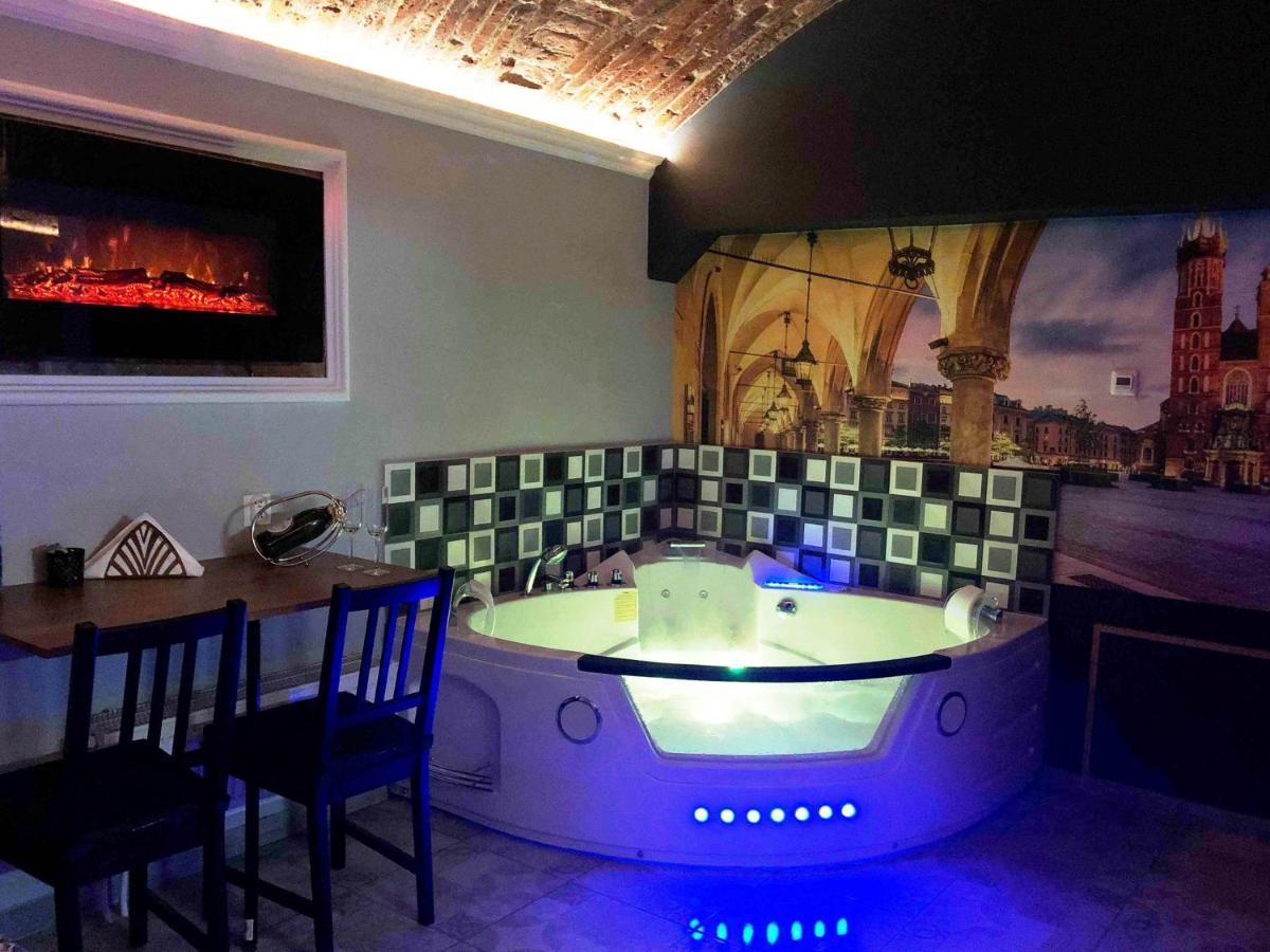 Underground Jacuzzi Rooms Краков Экстерьер фото